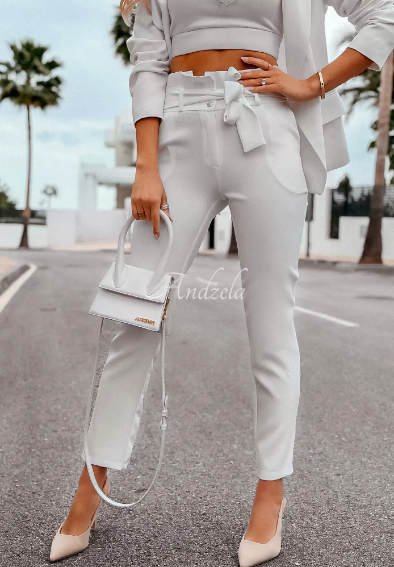 Outlet Eleganckie Spodnie Z Paskiem I Want It, I Got It Ecru Kobieta Garnitury