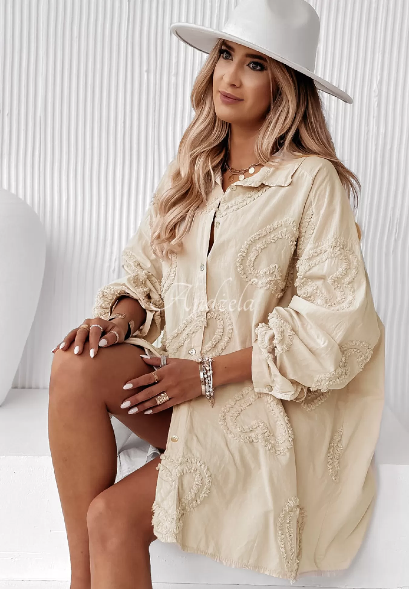 Online Koszula Oversize W Serca Adore You Bezowa Kobieta Koszule
