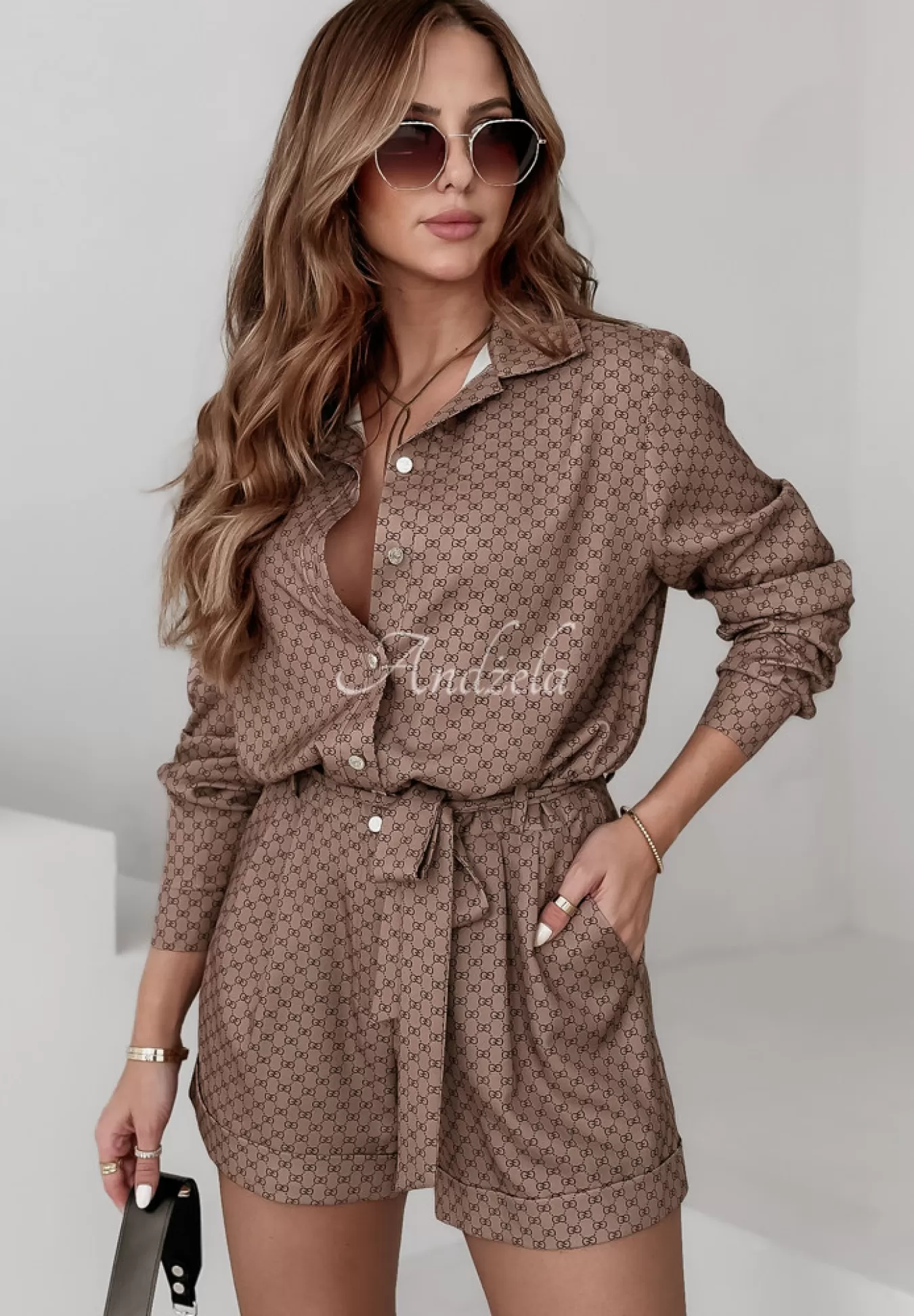 Discount Krotki Kombinezon Z Paskiem We Wzory Watch Me More Camelowy Kobieta Kombinezony