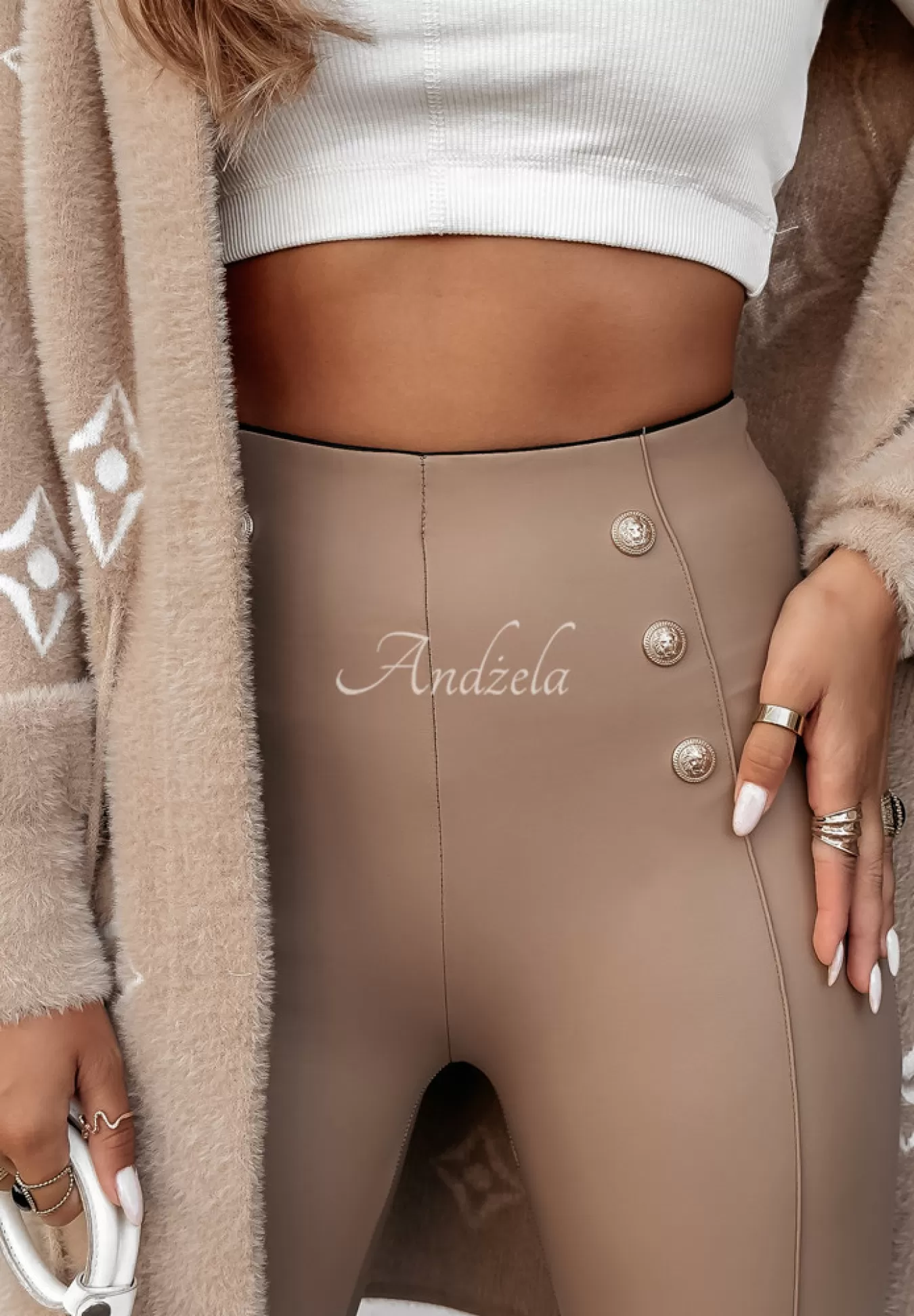 Cheap Legginsy Z Imitacji Skory Z Guzikami Graceful Glam Bezowe Kobieta Legginsy
