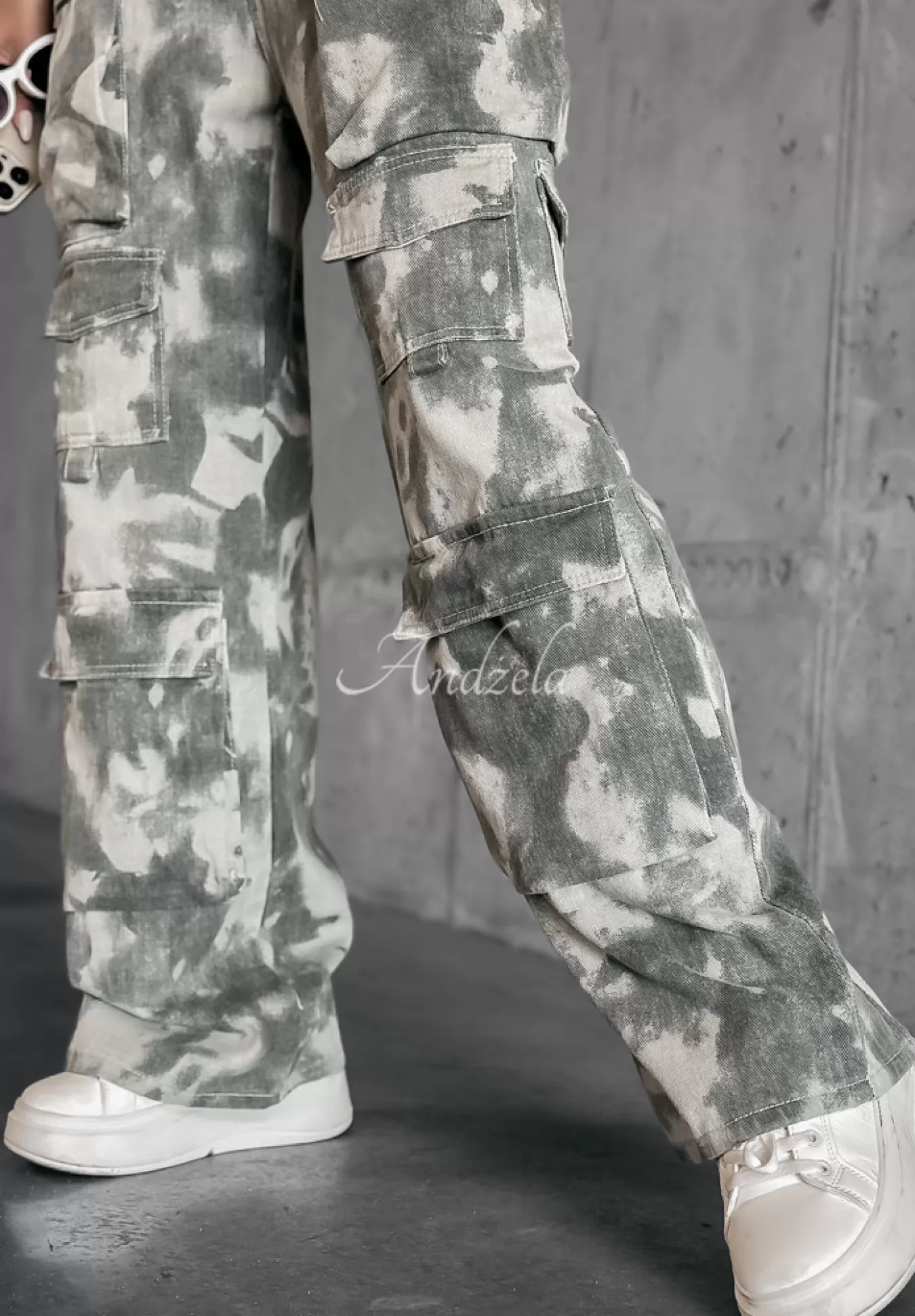 Cheap Spodnie Jeansowe Cargo Z Kieszeniami We Wzor Moro Cranston Khaki Kobieta Jeansy