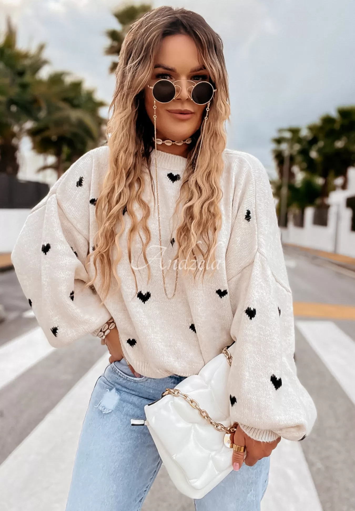 Cheap Sweter Oversize W Serduszka Show Me Love Bezowo-Czarny Kobieta Swetry