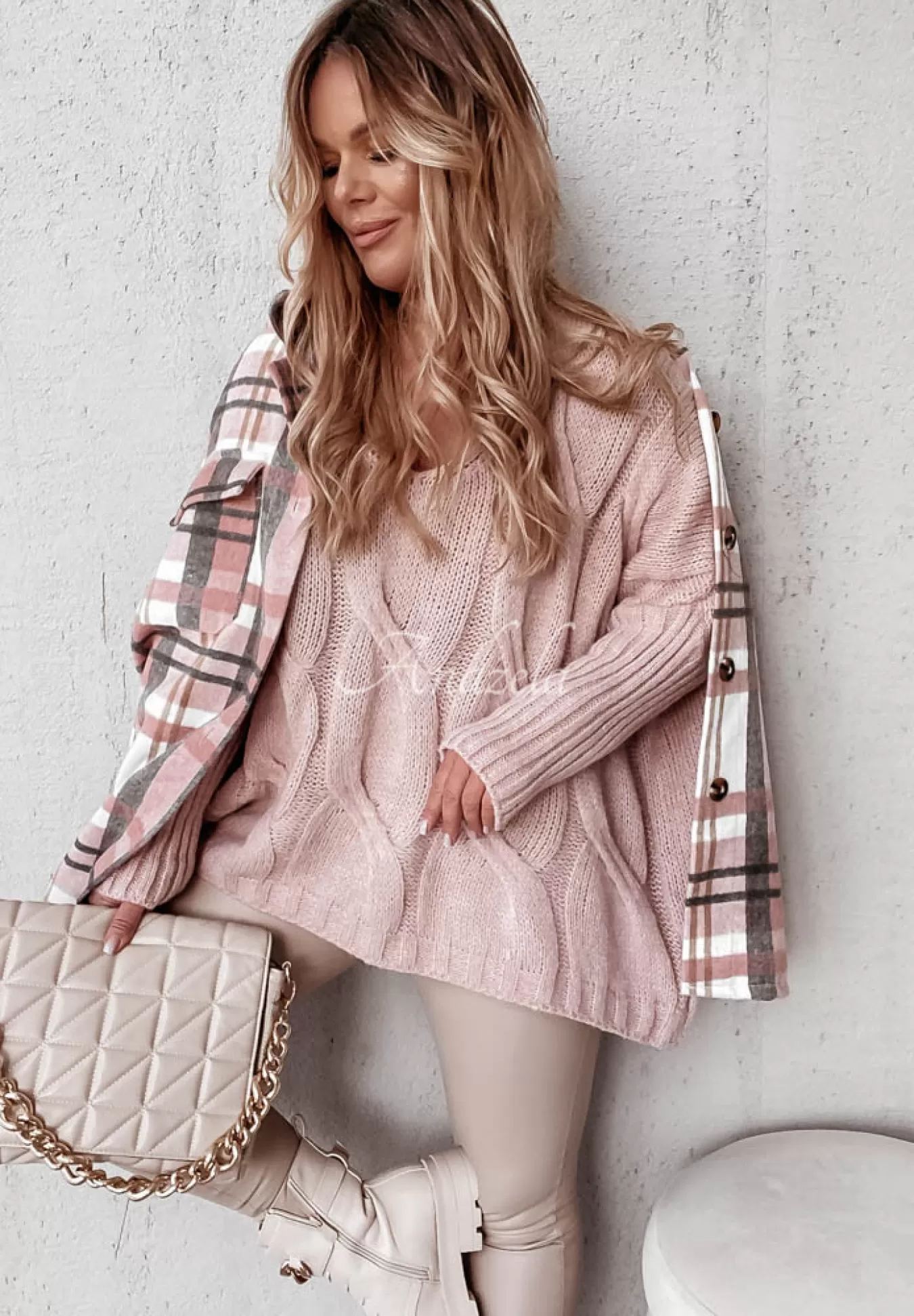 New Sweter Oversize Z Ozdobnym Splotem Morley Pudrowy Roz Kobieta Swetry