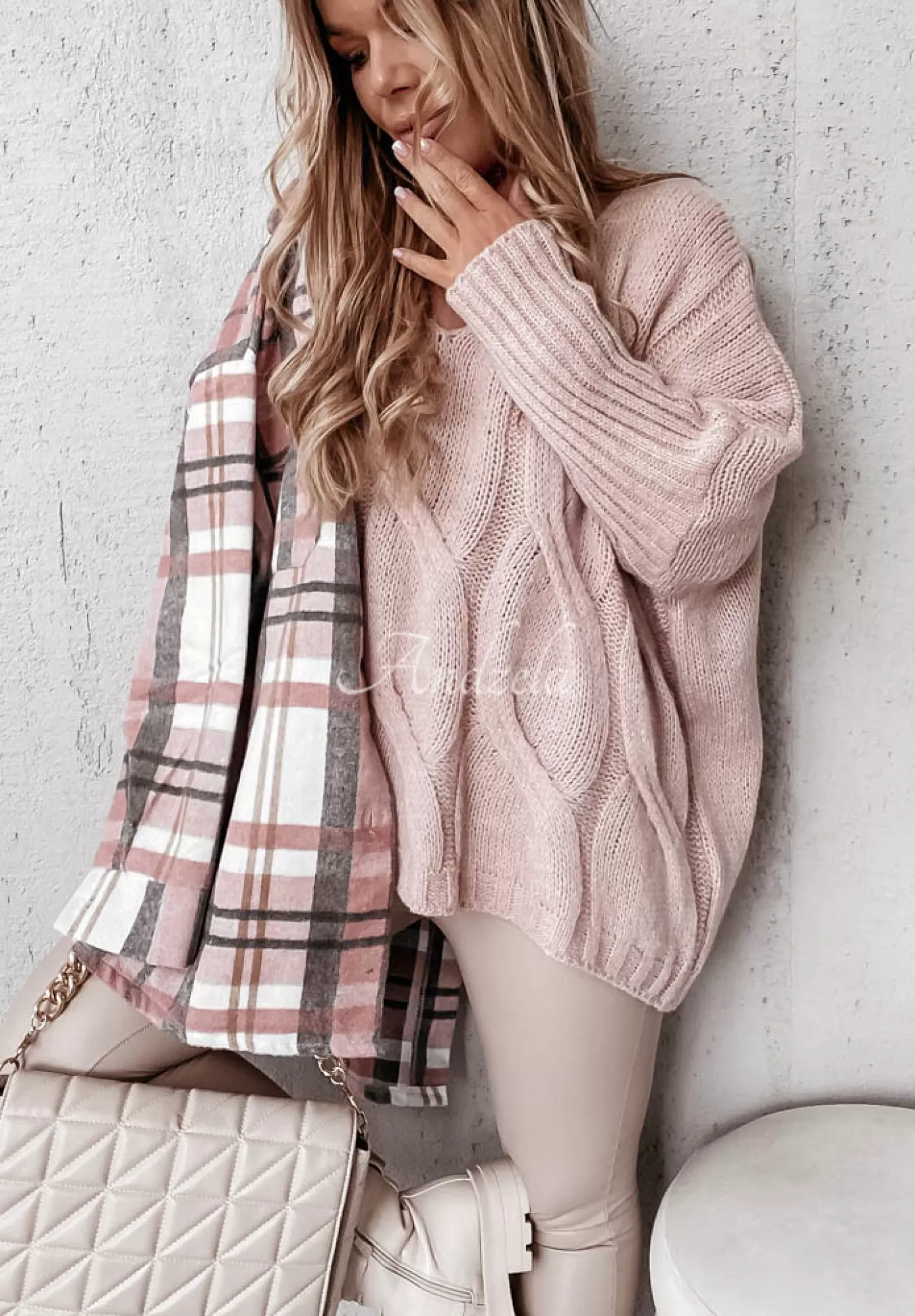 New Sweter Oversize Z Ozdobnym Splotem Morley Pudrowy Roz Kobieta Swetry