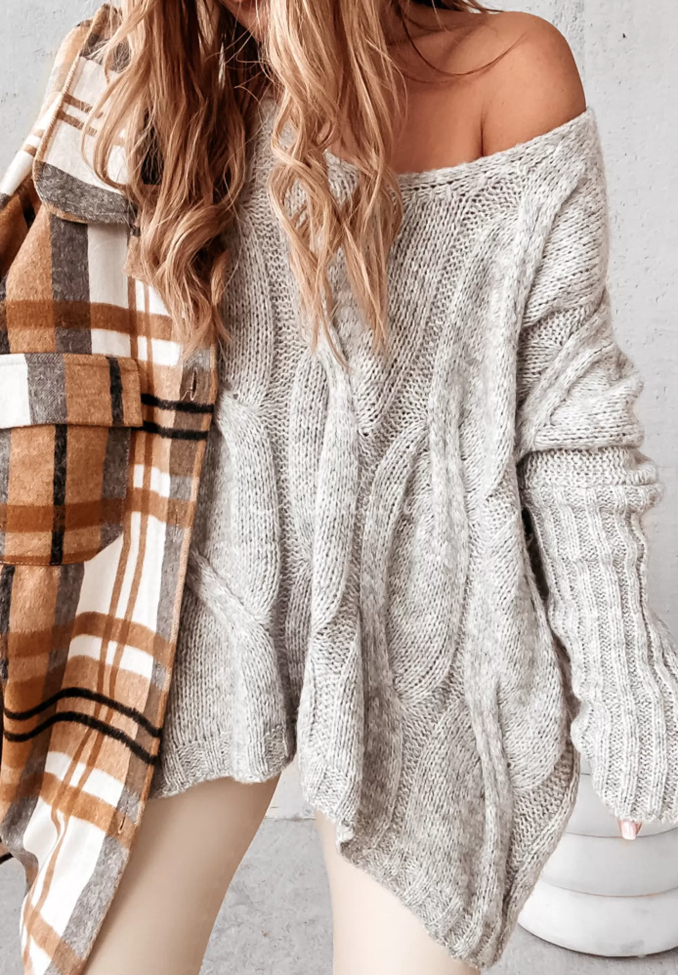 Outlet Sweter Oversize Z Ozdobnym Splotem Morley Szary Kobieta Swetry