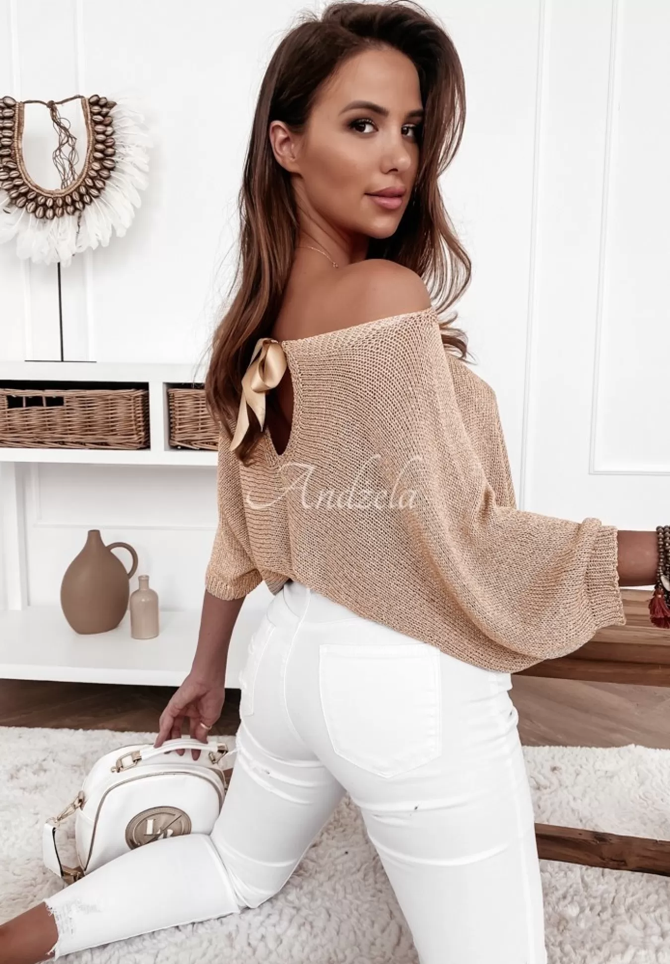 Online Sweter Oversize Z Wiazaniem Z Tylu Selai Zloty Kobieta Swetry