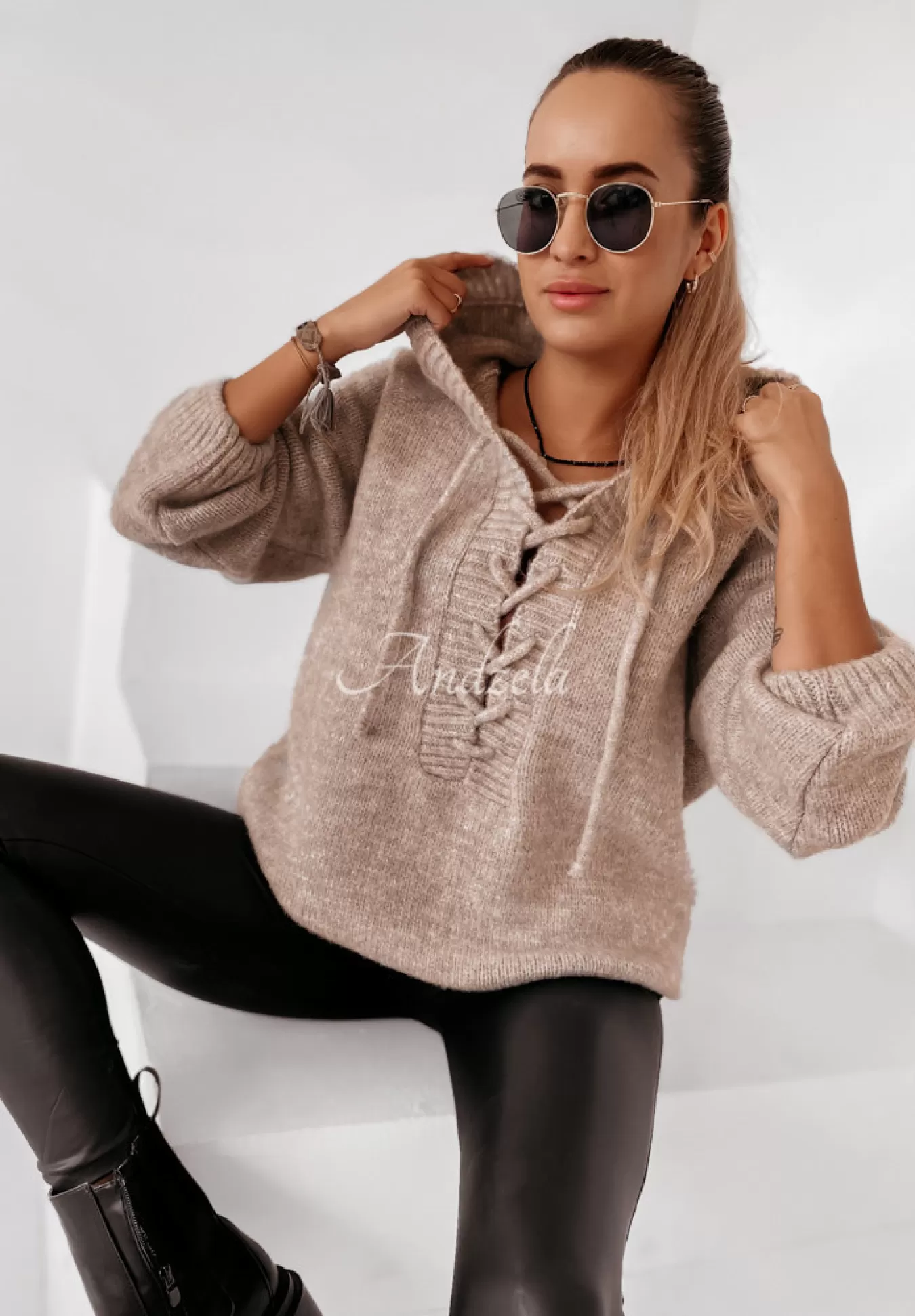 Hot Sweter Oversize Ze Sznurowaniem I Kapturem Laossi Bezowy Kobieta Swetry