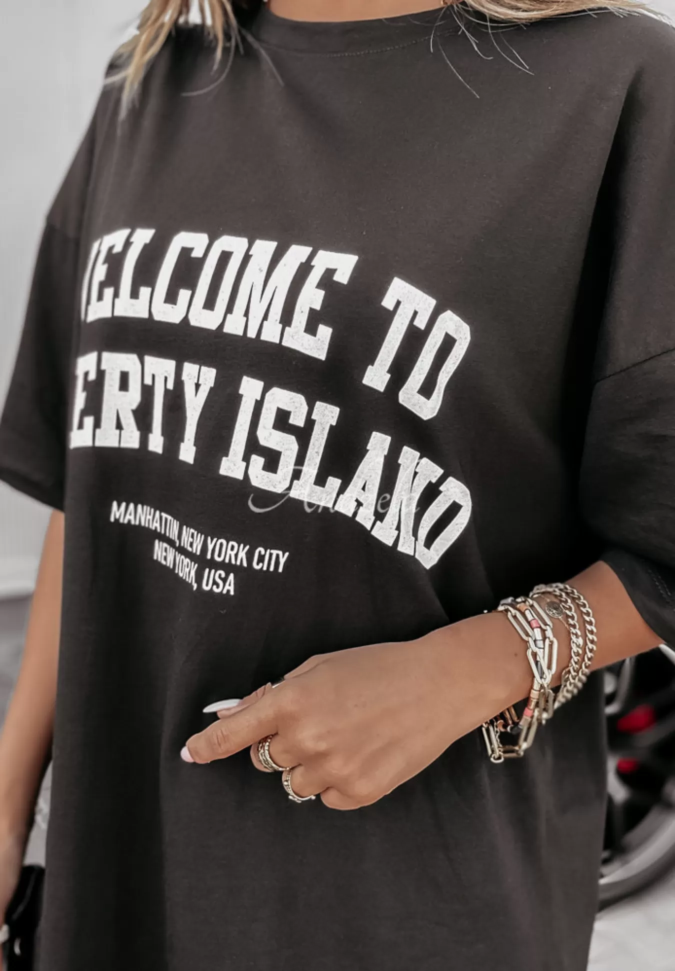 Cheap T-Shirt Oversize Z Nadrukiem Welcome To Liberty Island Czarny Kobieta T-Shirty